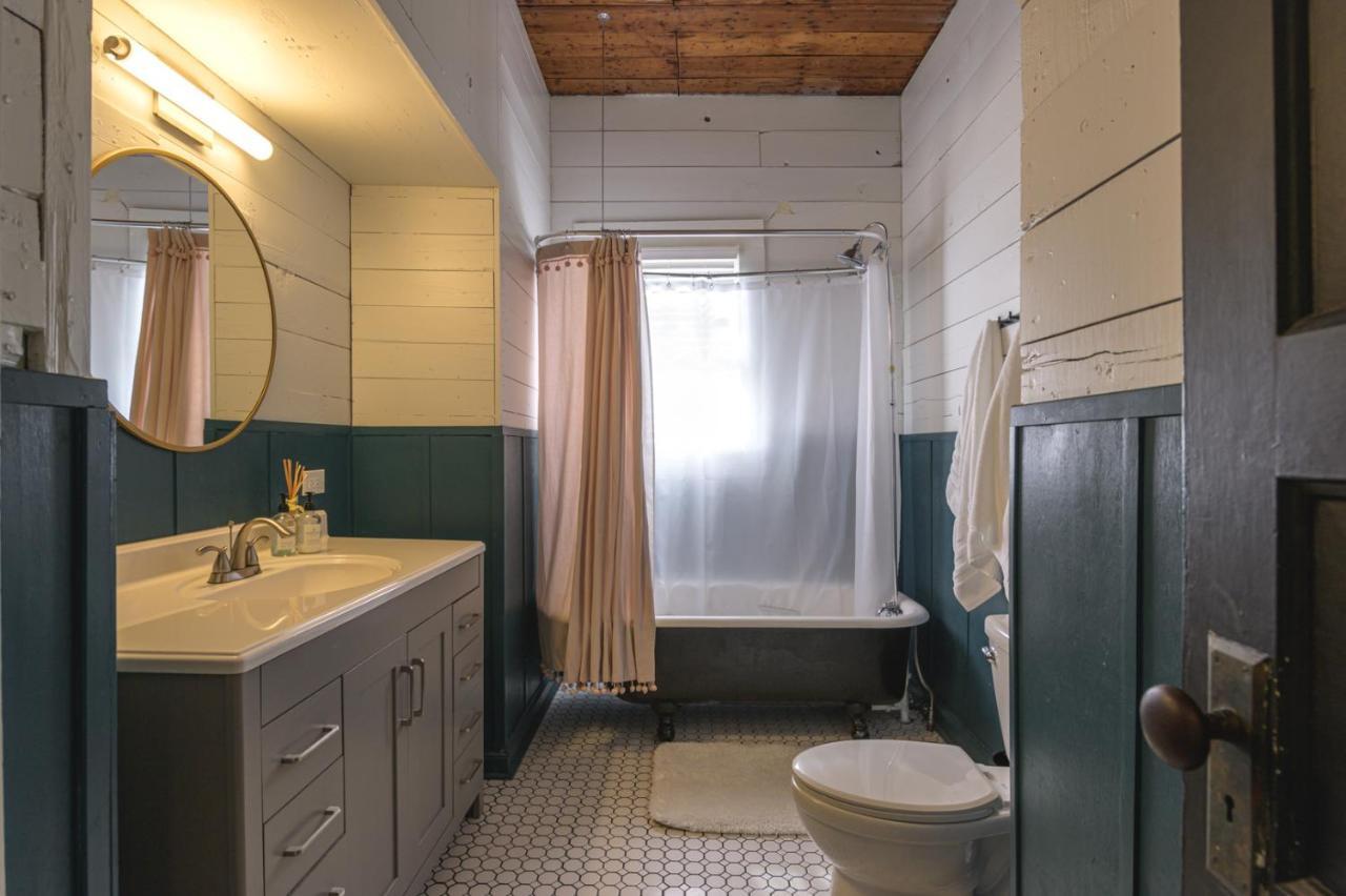 Restored 1930S Uptown Bungalow 2 Min. To Magnolia Waco Zewnętrze zdjęcie